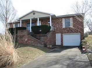 1400 Alexander Dr, Festus, MO