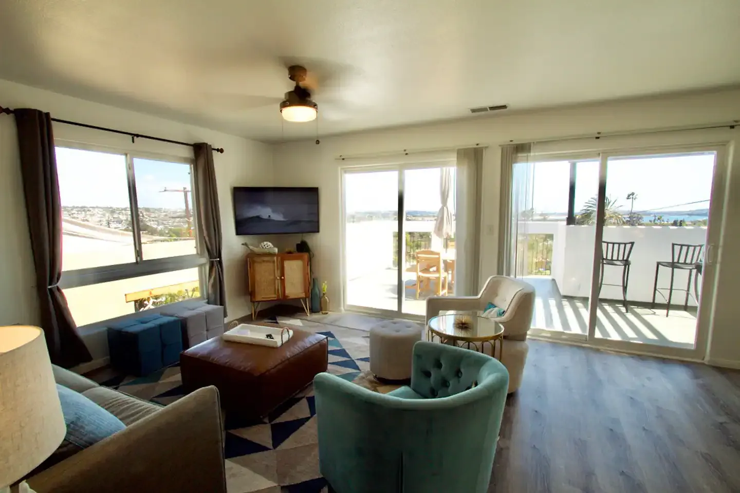 5 bed, 1900 sqft, $9,295 — Photo 4