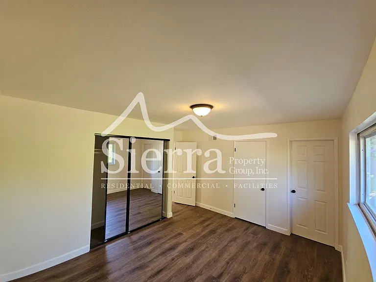 88 Manchester Pl — Photo 5