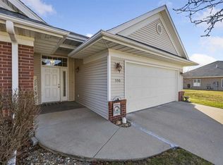 390 Paddock Cir, Iowa City, IA 52240
