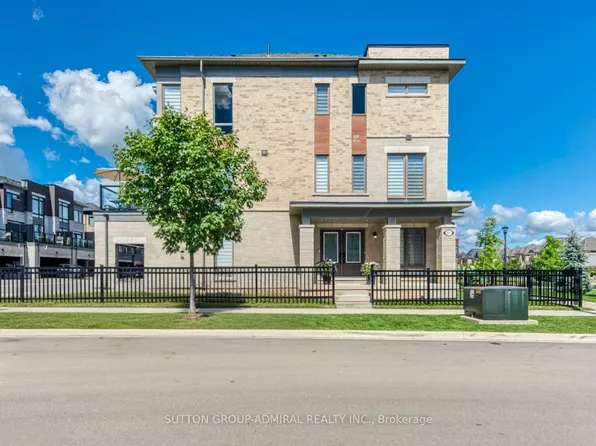 2481 Badger Cres #1, Oakville, ON L6M 5M1