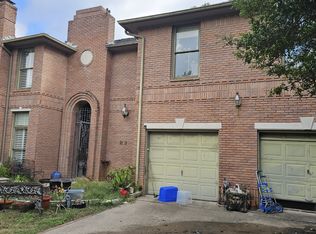 1809 Burton Hill Rd, Fort Worth, TX 76107