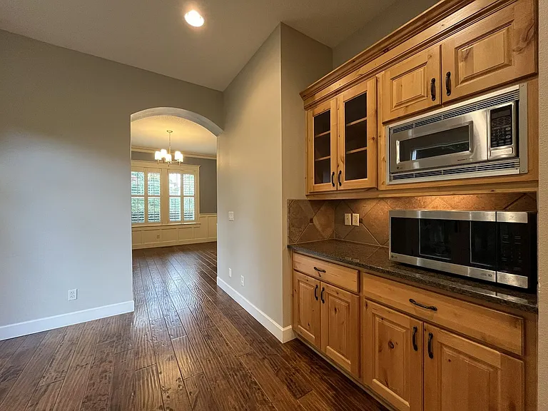 6435 McDuff Ct — Photo 27