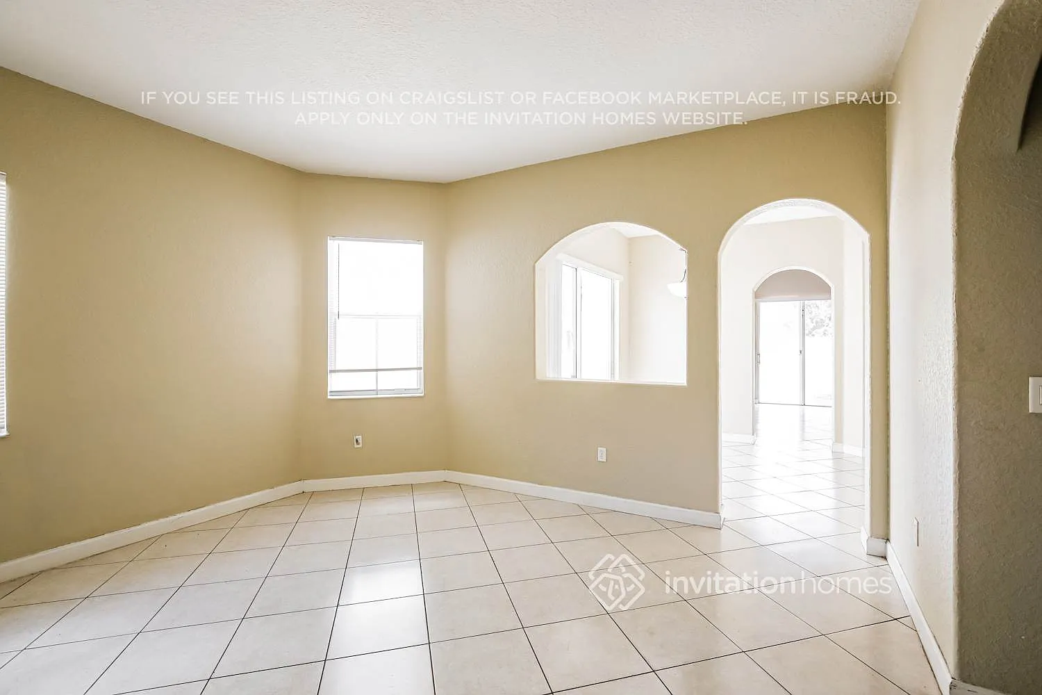 18301 NW 89th Ave Hialeah, FL 33018 — Photo 3