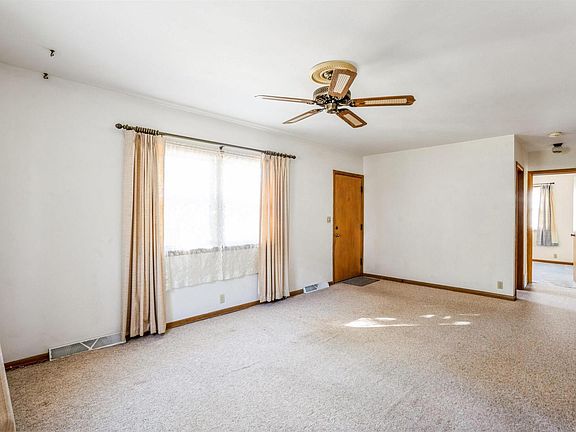 5th image of 1414 W 9th St