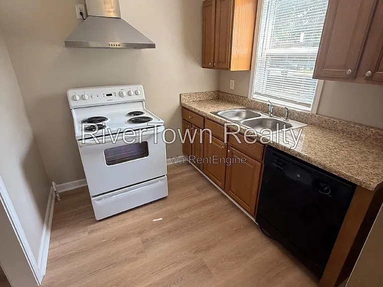 3889 Tuggle Ave — Photo 7