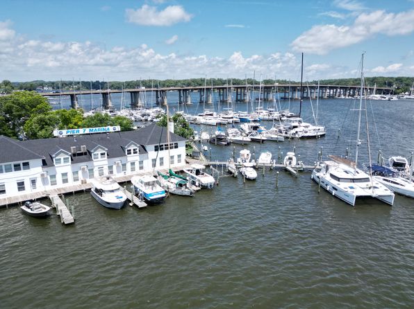 48 S River Rd S #201