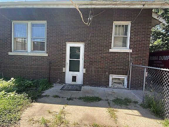 2nd image of 1303 E Nebraska Ave