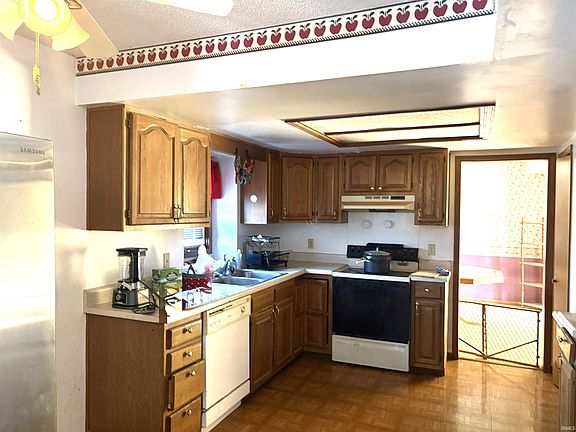 3rd image of 4517 Woodlynn Ct