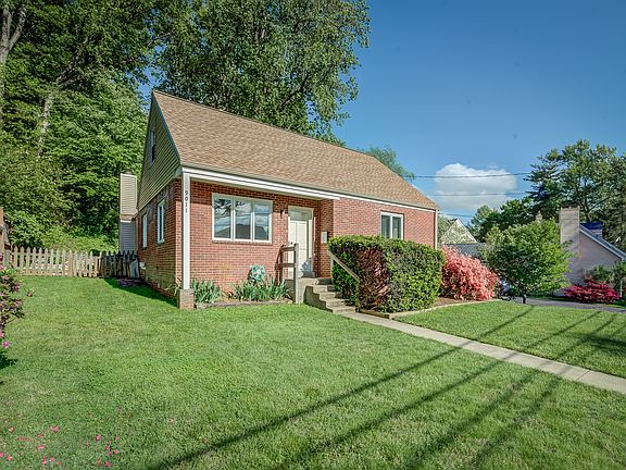 2nd image of 9011 Lindale Dr