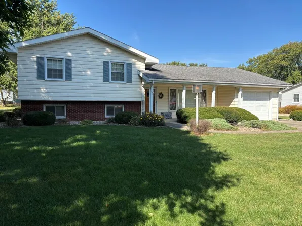 540 N 8th St, Sheldon, IL 60966