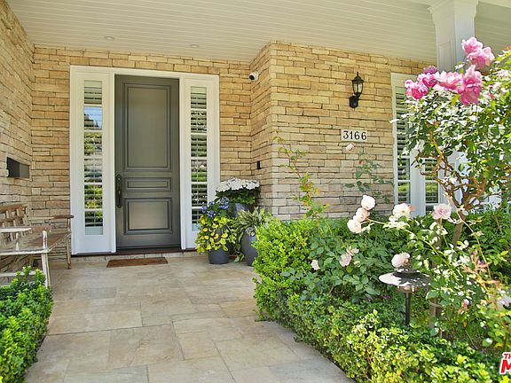 3rd image of 3166 Cavendish Dr
