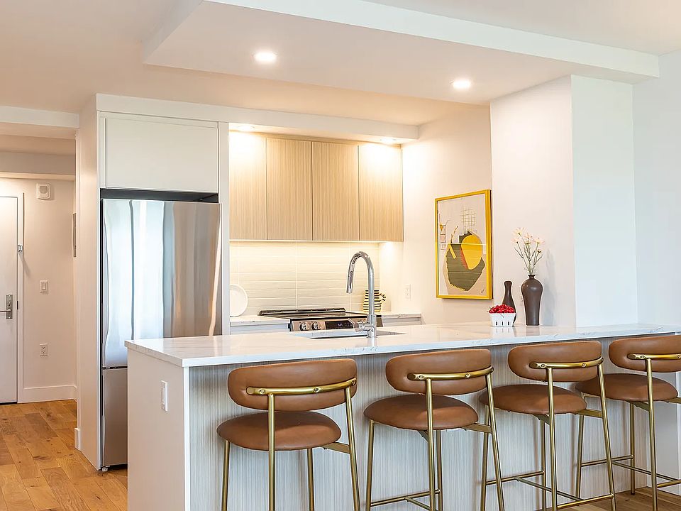 1st image of 240 Willoughby St #18U