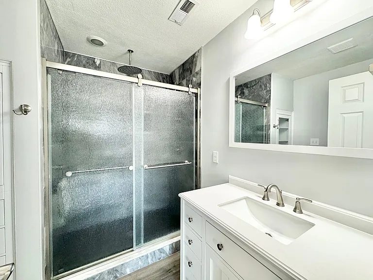 1 Cambridge Oak Cir — Photo 9