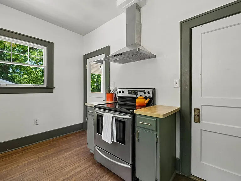 821 Greenwood Ave — Photo 13