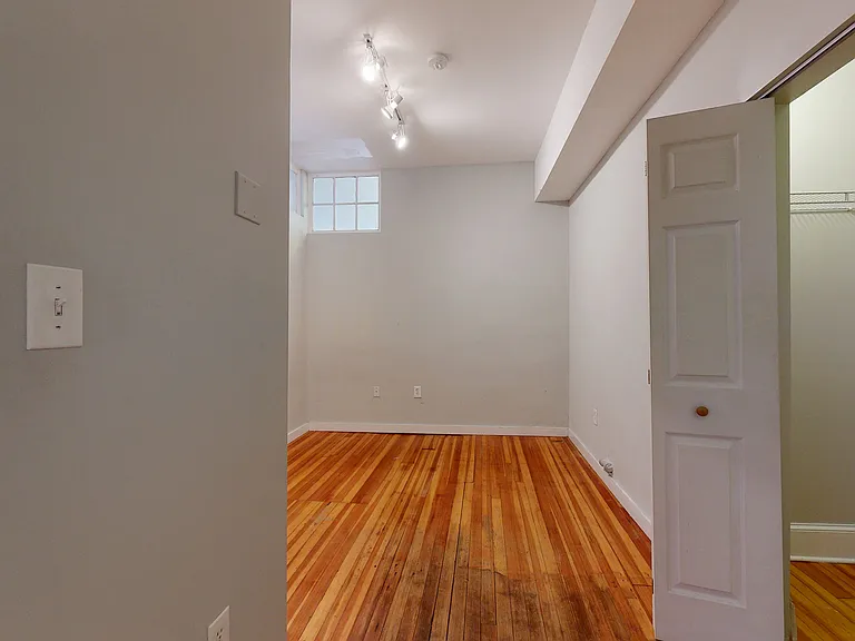 Bedroom #1