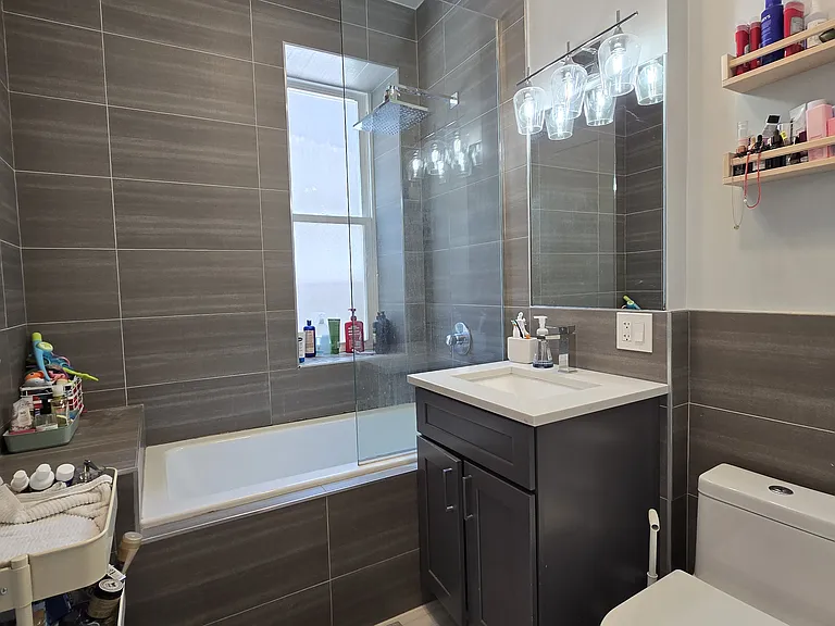 2047 W Walton St #1 — Photo 19