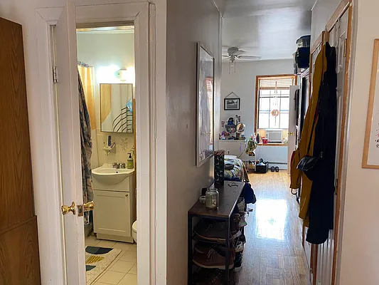 Rented by REMAX Elite | media 7