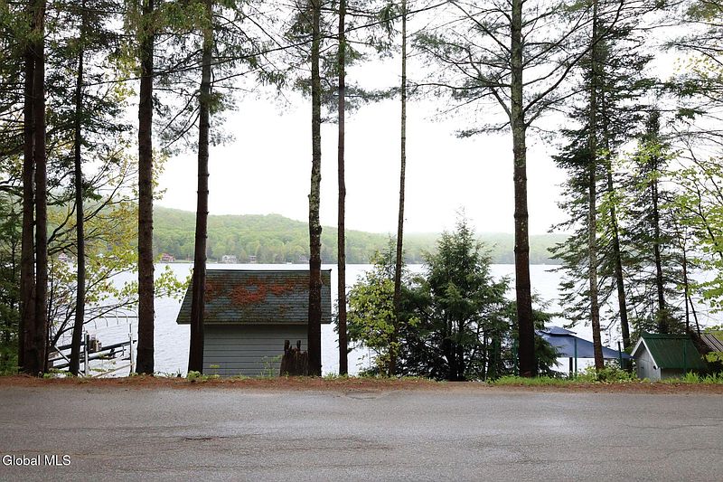 2nd image of 278 Kasson Drive