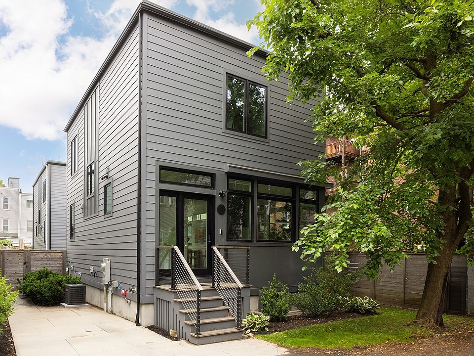 1st image of 8 Richardson St #8