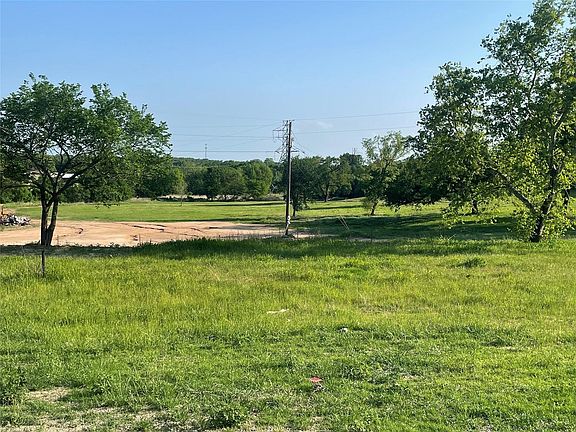 5th image of 858 County Road 2395