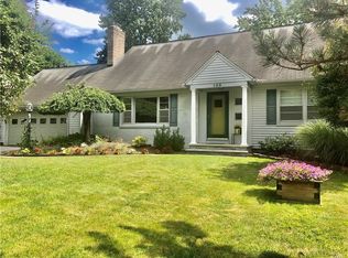 106 Fairfield St, Fayetteville, NY 13066
