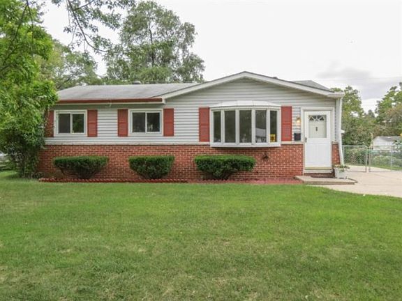 3rd image of 1338 Nash Ave