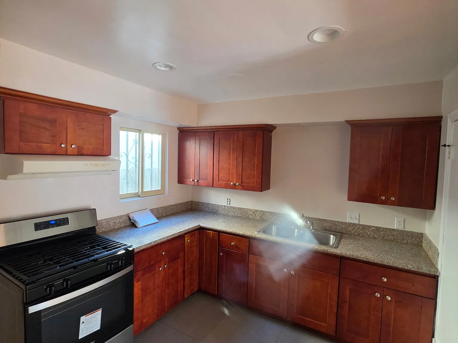 3721 Randolph Avenue — Photo 2