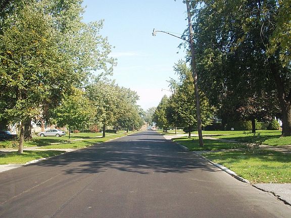 2nd image of 19631 S Lake Shore Blvd
