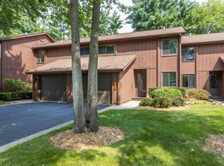 4962 Grandview Cir, Midland, MI 48640