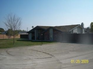 13817 Meacham Rd, Bakersfield, CA 93314