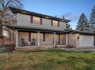 8271 Rondale Dr, Grand Blanc, MI 48439