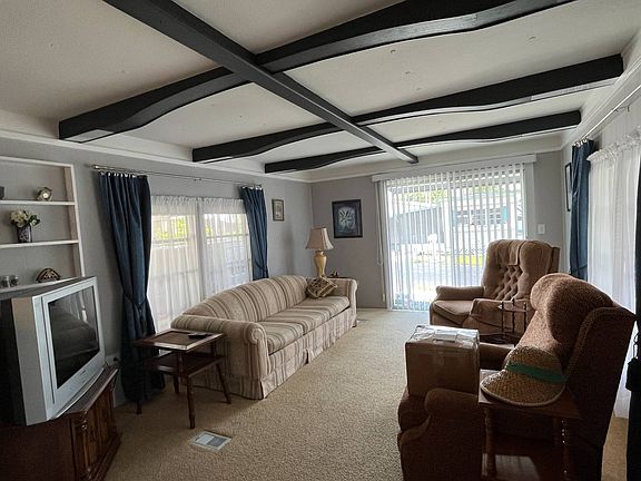 3rd image of 43 Bb St