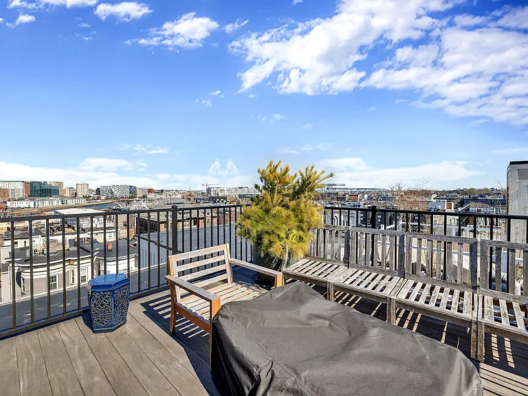 578 E Broadway #3 — Photo 22