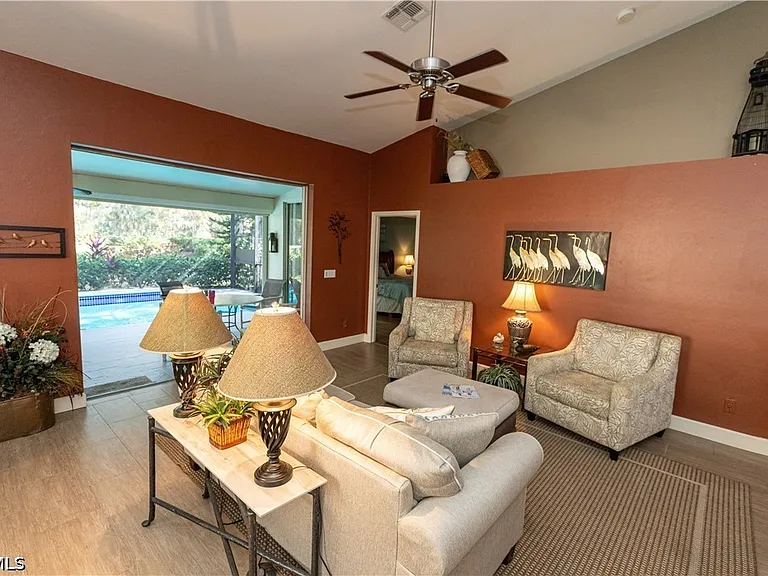 9411 Old Hickory Cir — Photo 17
