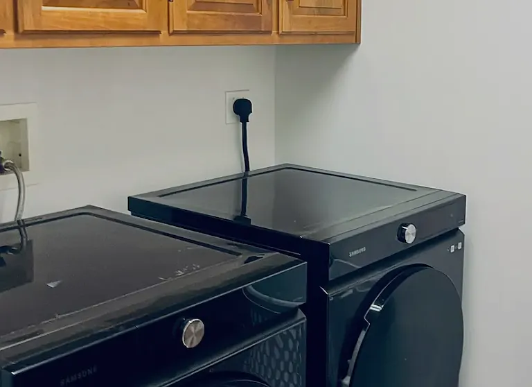 Laundry room/ washer & dryer machines