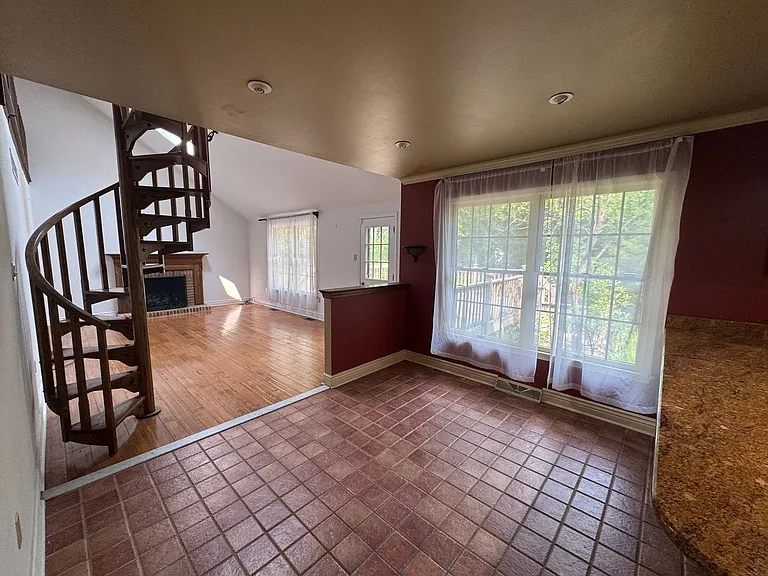 102 Ravenwood Pl — Photo 10