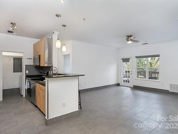 4th image of 2000 Olde Eastwood Village Blvd #104