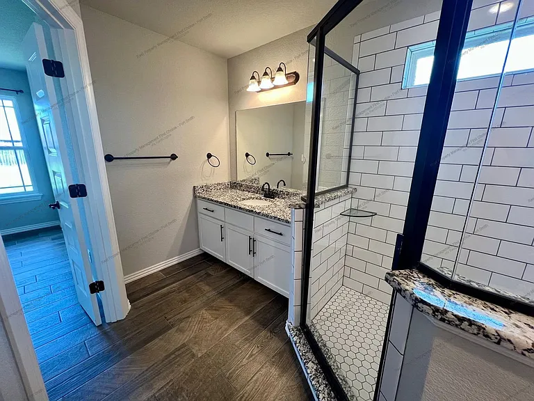 9007 Hawthorne Ln — Photo 18