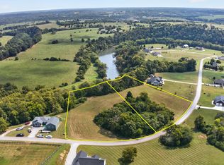 290 Meadow Lake Dr, Lancaster, KY 40444
