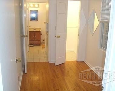 5th image of 1642 N Marshfield Ave #F1