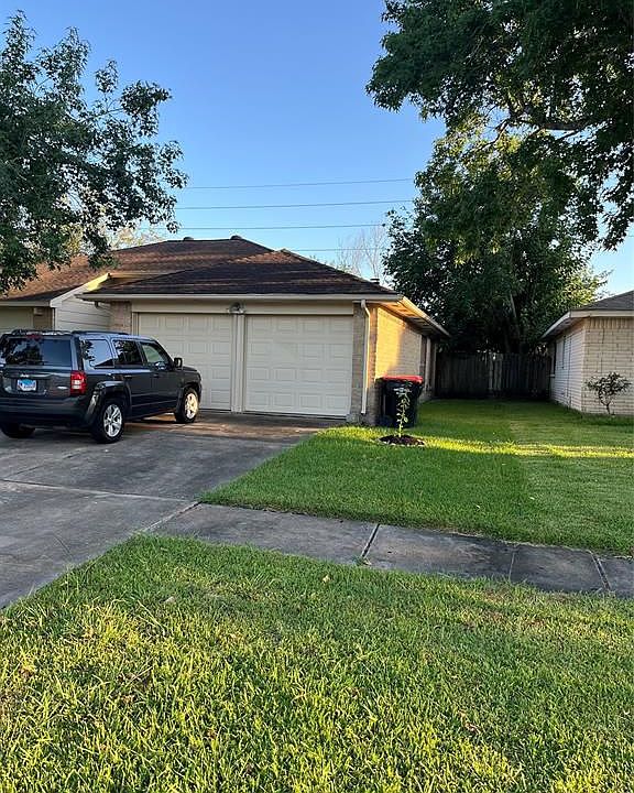 1st image of 7010 Pickett Dr
