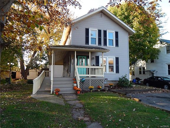 2nd image of 111 Herbert St