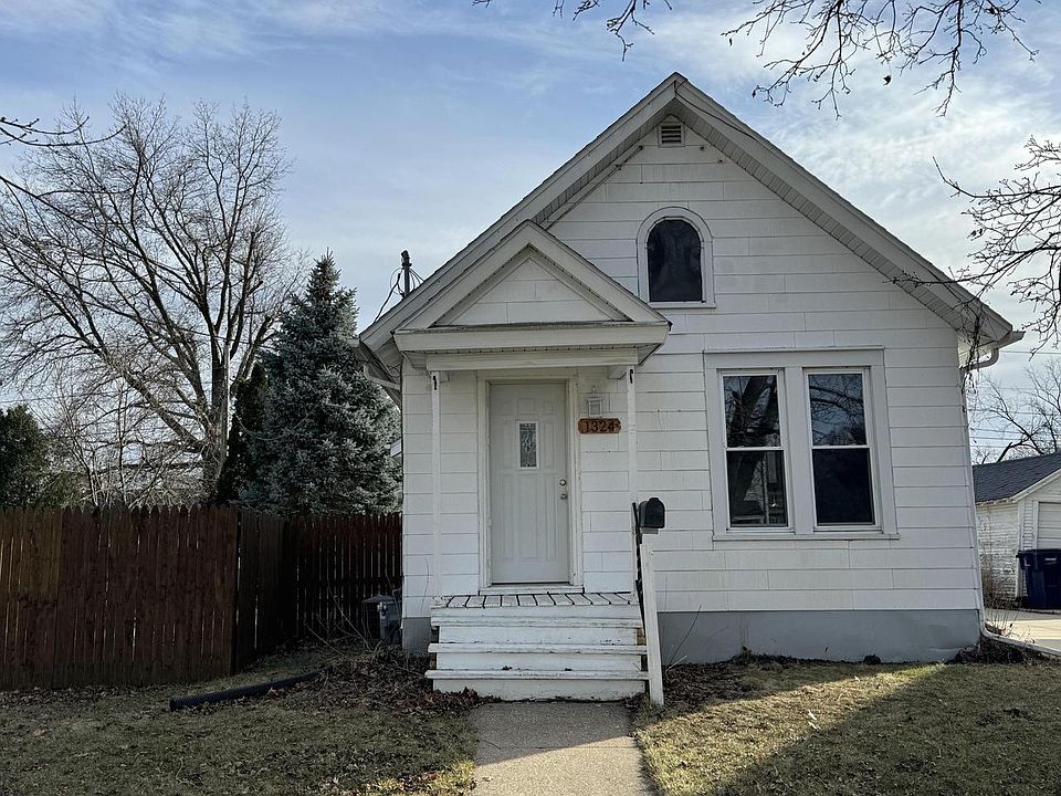 1st image of 1324 East Holmes STREET