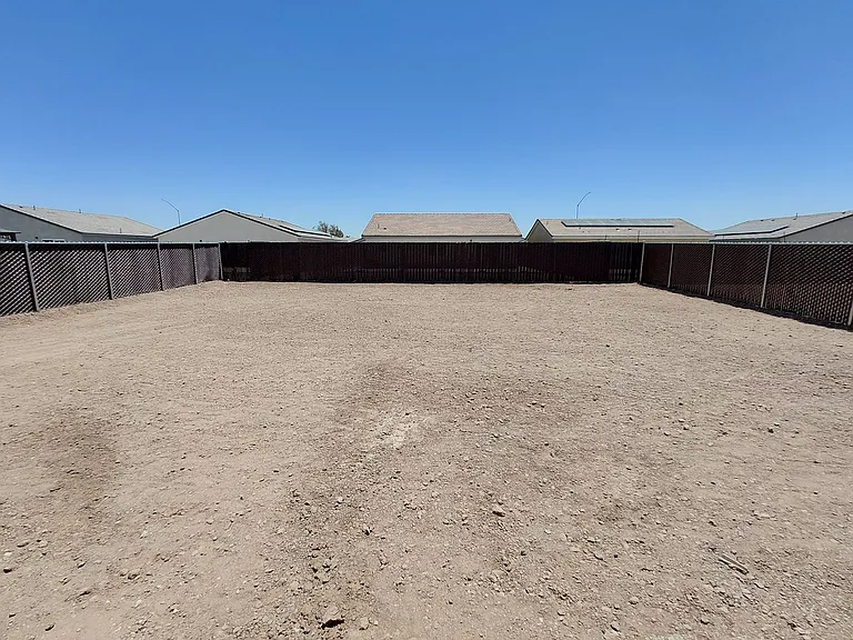 475 Palomino Ct — Photo 19
