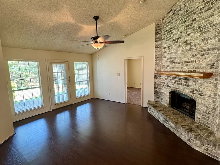 4410 San Mateo Ln — Photo 6