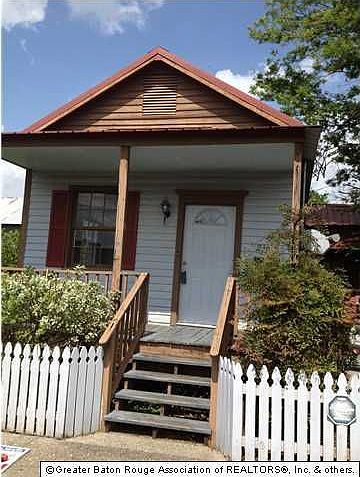 1st image of 23515 Clay St