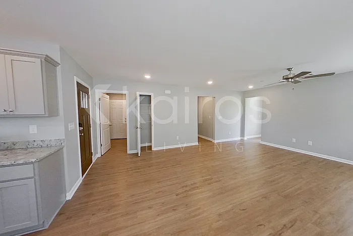 371 Angela St — Photo 6