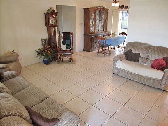 4th image of 9464 SW 51st Pl