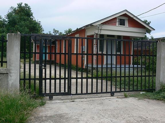 3rd image of 1846 Casa Calvo St